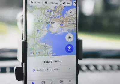 users google maps advertising distracted driving